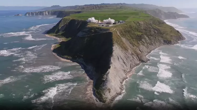 Rocket Lab ha lanciato il 13° ...