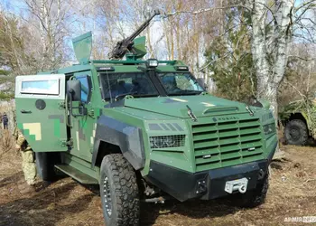 Il veicolo blindato canadese Roshel salva ...