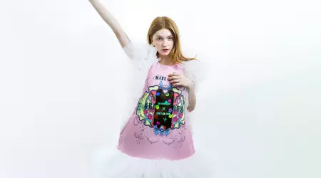 LG Display ha mostrato abiti con display estensibile alla settimana della moda di Seoul