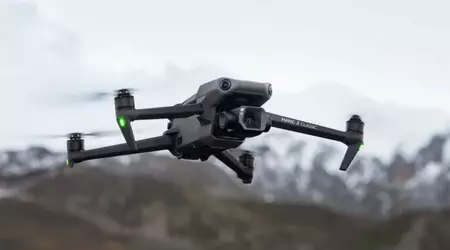 DJI ripropone il Mavic 3 senza teleobiettivo e controller, ma a 580 dollari in meno