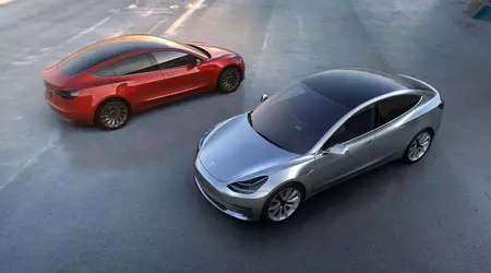 Tesla richiama quasi 820.000 veicoli a causa di un bug del software