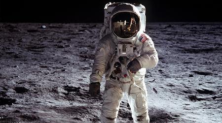 LunarCrush sta inviando sulla luna una chiave di portafoglio di criptovaluta contenente 62 bitcoin. Il premio andrà alla prima persona che raggiungerà la luna e troverà il tesoro.