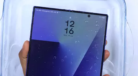 Galaxy Fold 7 acceso dopo 12 ore nel ghiaccio e ha superato un tuffo nel fiume (video)