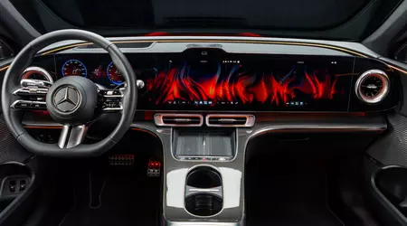 Mercedes ripristinerà i pulsanti fisici nei modelli attuali e li manterrà per le future auto