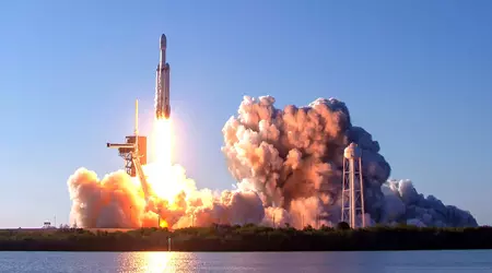 SpaceX potrebbe guadagnare 15 miliardi di dollari nel 2024 e Starlink porterà più soldi dei lanci di razzi a contratto