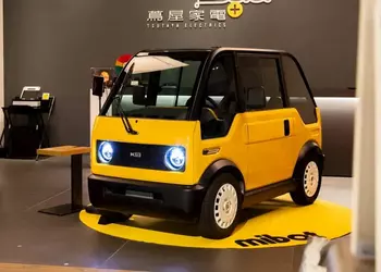 Tesla in una situazione di panico: ...