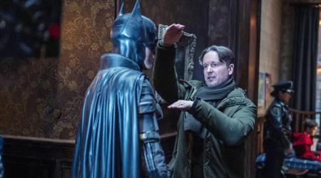 Le riprese della seconda parte di Batman con Pattinson inizieranno nel 2025 e la seconda stagione del Pinguino potrebbe apparire in futuro.