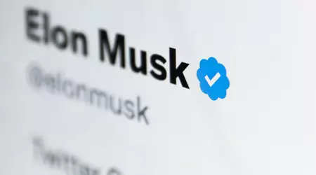 Twitter regala "zecche blu" a tutti per 8 dollari: Finte celebrità hanno "preso il controllo" del social network, anche Musk è stato "hackerato