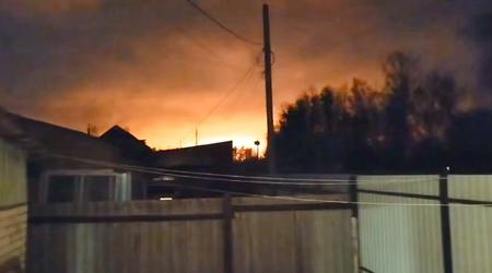 Forze aeree senza pilota colpiscono l'impianto chimico di Bryansk per la produzione di missili (video)