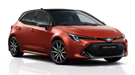 Toyota ha presentato la Corolla 2025 in un nuovo colore Metal Oxide, ma questo non è l'unico aggiornamento del modello.