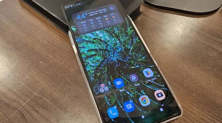 Motorola rivela il concept di smartphone Rizr Rollable con display a scomparsa al MWC 2023