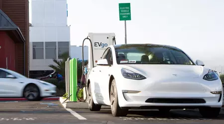 Uber ha abbandonato i precedenti piani per l'elettrificazione e la riduzione delle emissioni