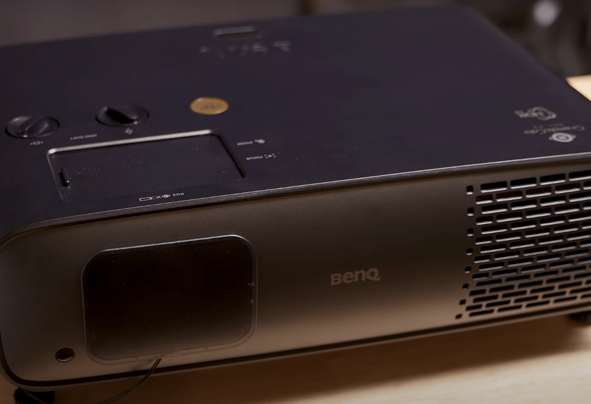 Proiettore intelligente BenQ HT4550i