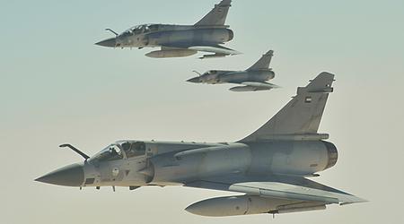 I caccia francesi Mirage 2000-5F distruggono una dozzina di droni Houthi Shahed