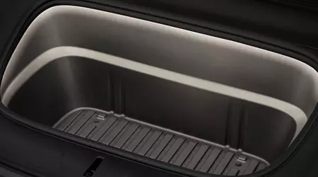 Tesla ha iniziato a vendere strisce LED per il bagagliaio anteriore del Model 3 e del Model Y