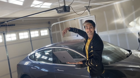Il proprietario di Tesla Model 3 usa la sua auto per estrarre criptovaluta e guadagna fino a $ 800 al mese