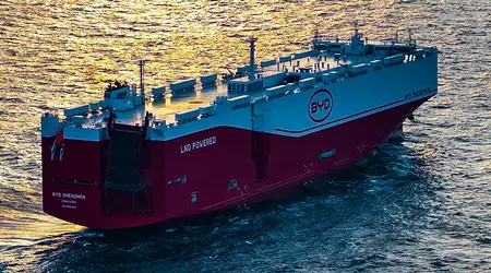 La quarta nave BYD per il trasporto di automobili ha intrapreso il suo primo viaggio verso il Brasile