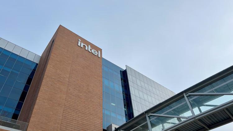 Il nuovo capo di Intel vuole ...