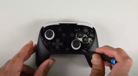 iFixit ha criticato duramente la riparabilità del Switch 2 Pro Controller