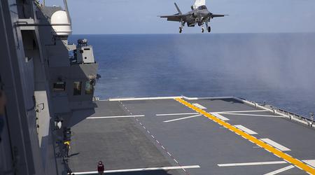La portaelicotteri giapponese JS Izumo condurrà esercitazioni con i caccia di quinta generazione F-35B Lightning II al largo delle coste statunitensi