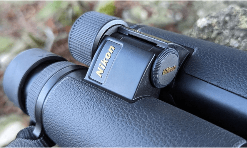 Binocolo sportivo Nikon Monarch HG 10X42