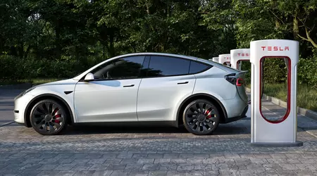 Tesla lancia una promozione: un anno di ricarica gratuita per gli acquirenti della Model Y in Europa