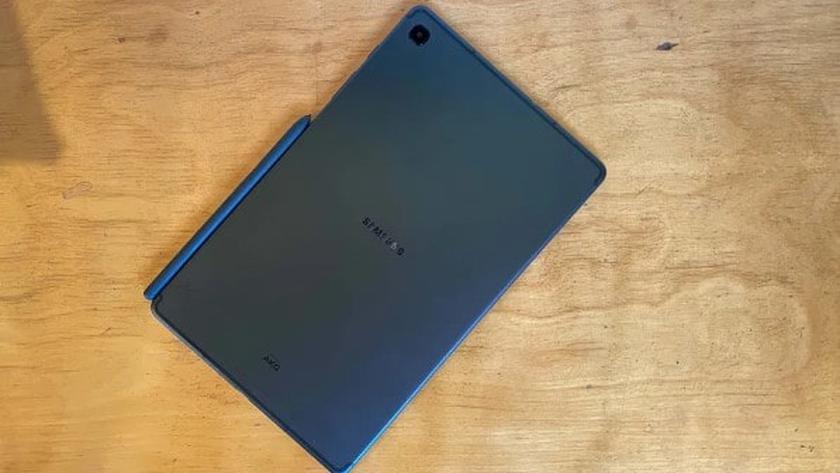 Samsung Galaxy Tab S6 Lite tablet per giornali