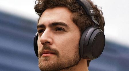 Sennheiser Momentum 4 su Amazon: cuffie wireless con ANC e 102 dollari di sconto