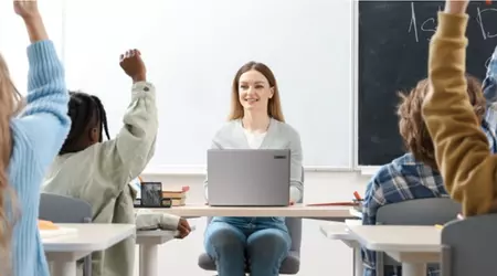 Acer ha svelato il laptop business leggero TravelMate X14 AI con un ampio supporto per le funzionalità AI