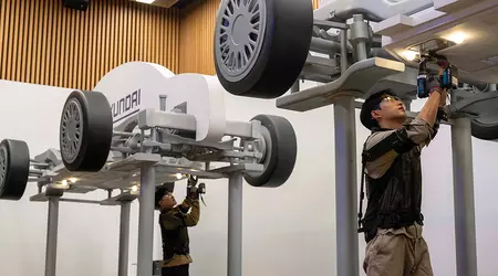 Hyundai e Kia hanno presentato X-ble Shoulder, una spalla robotica senza batterie per le professioni lavorative