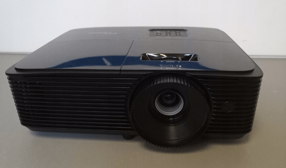 Optoma HD143X vs HD146X