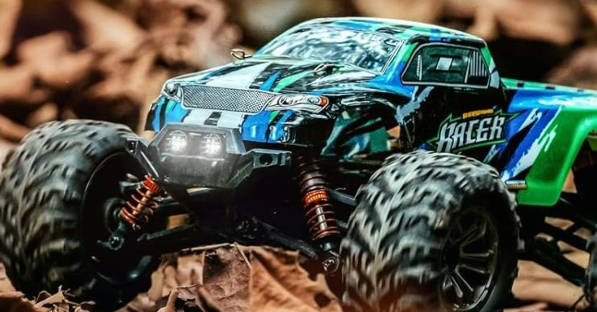 1:16 YONCHER YC250 migliore auto radiocomandata sotto 200 euro