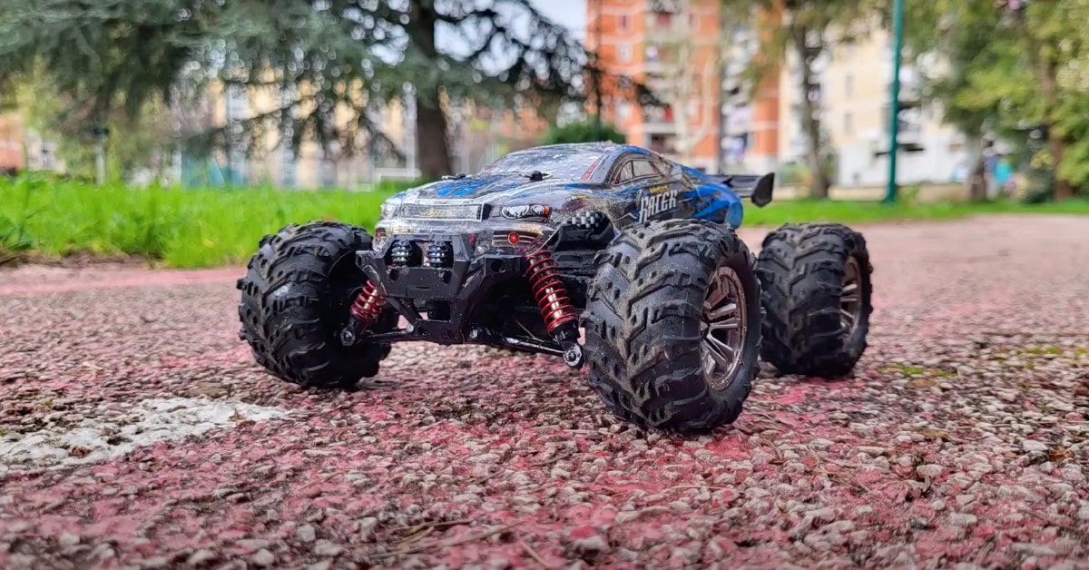 1:20 YONCHER YC100 auto radiocomandata fino a 100 euro