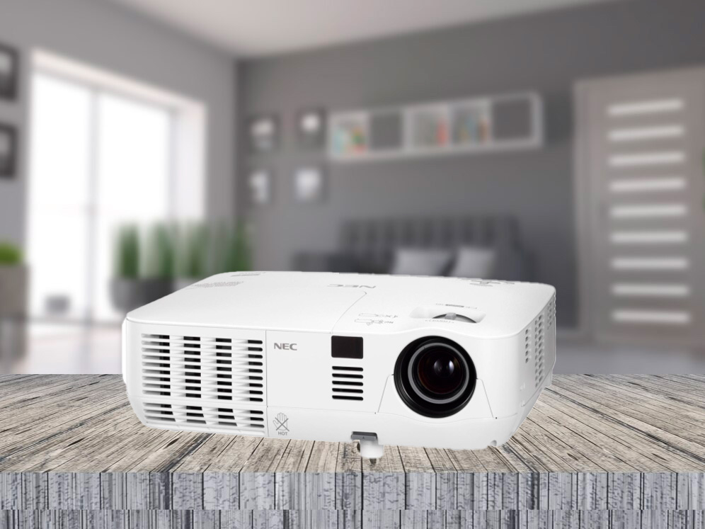 Proiettore NEC V260 pronto per 4K