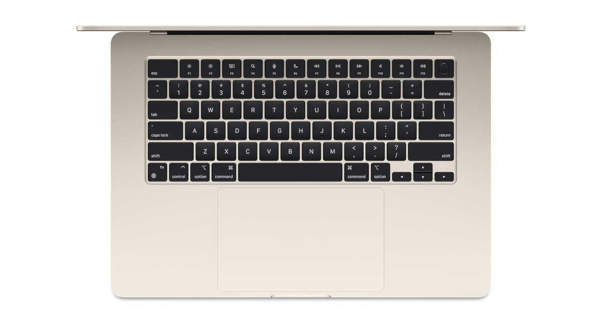 Apple 2024 MacBook Air 15 laptop per podcasting
