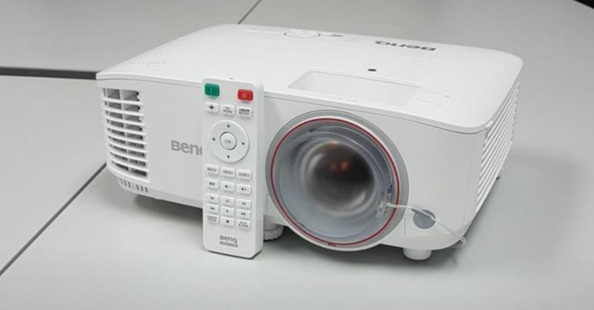BenQ TH671ST proiettore per camera da letto piccola