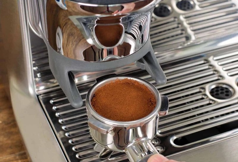 Breville Barista Express Impress macchina caffè confronto 1000
