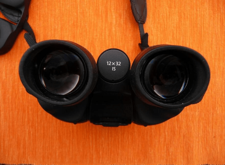 Binocolo Canon 12x32 IS OIS