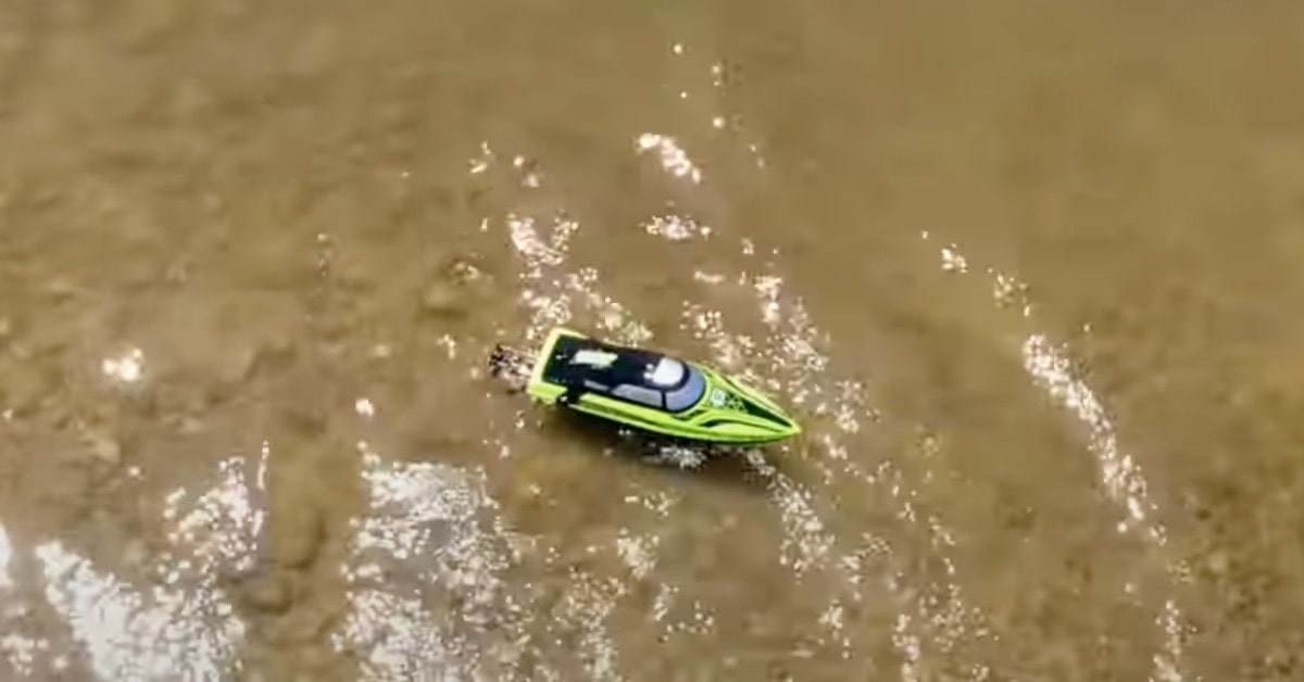 DEERC DE2008 barca rc per piscina