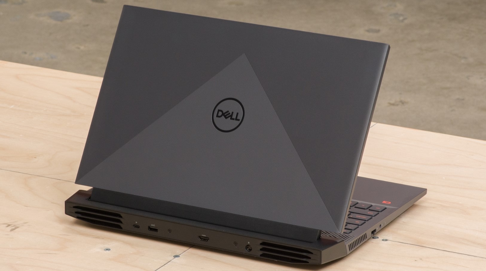 Dell G15 Notebook gaming sotto 1000 euro