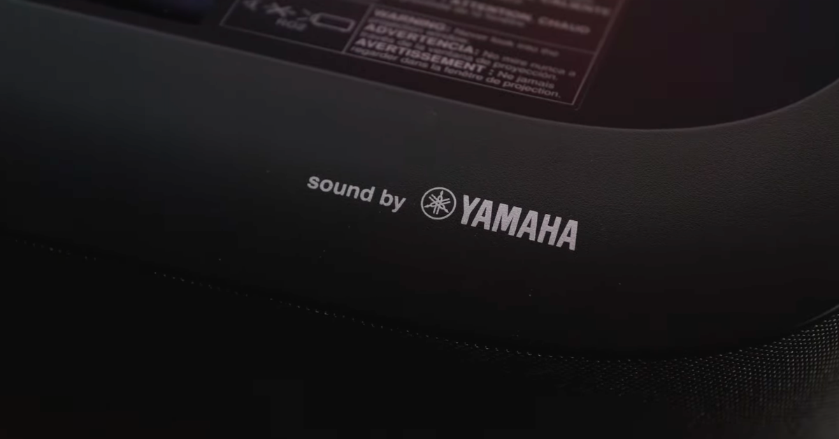 Epson EpiqVision LS300 miglior proiettore ultra short throw