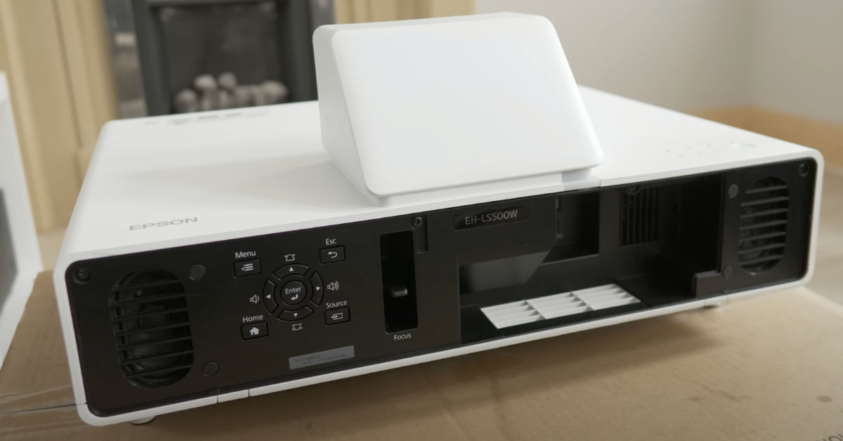 Epson EH-LS500W test videoproiettore ultra corta distanza