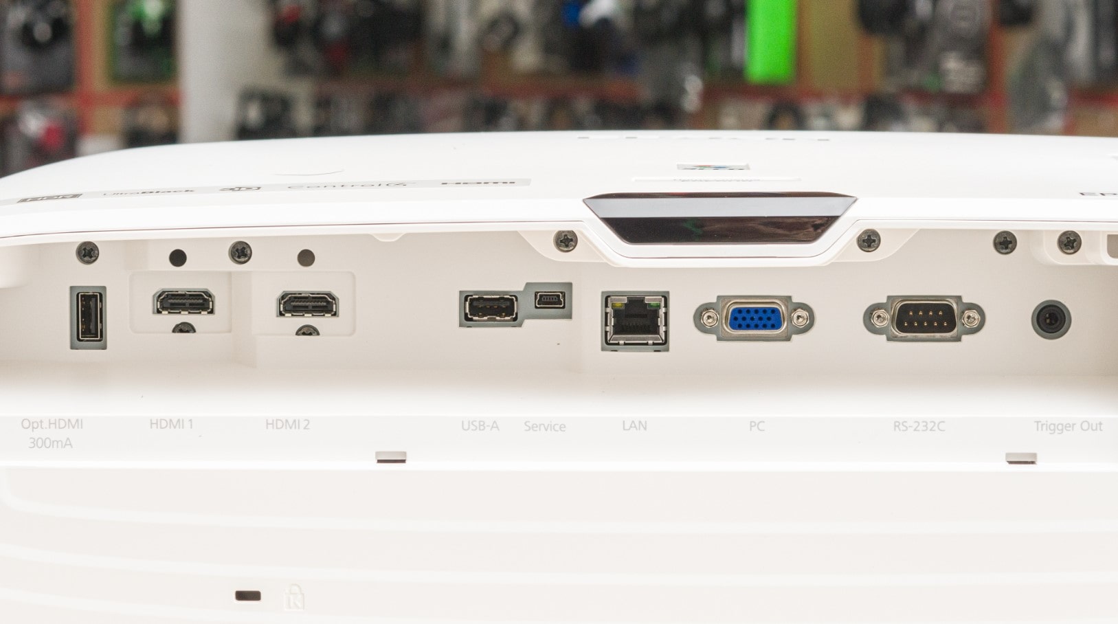 Epson Home Cinema 5050UB proiettore 4K sotto i 3000 euro