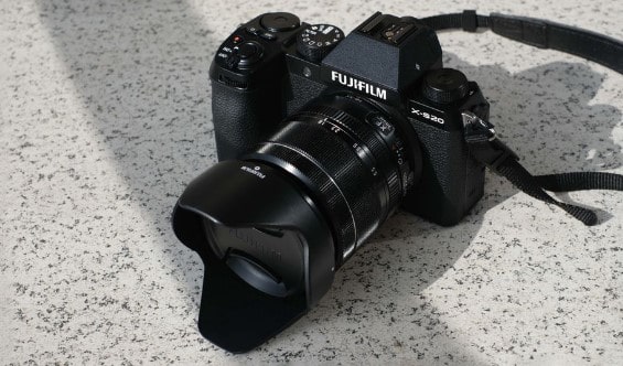 Fujifilm X-S20 videocamera per vlogging