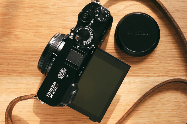 Fujifilm X100V fotocamera look analogico
