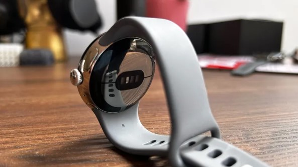 Pixel Watch 4 contro Galaxy Watch 8