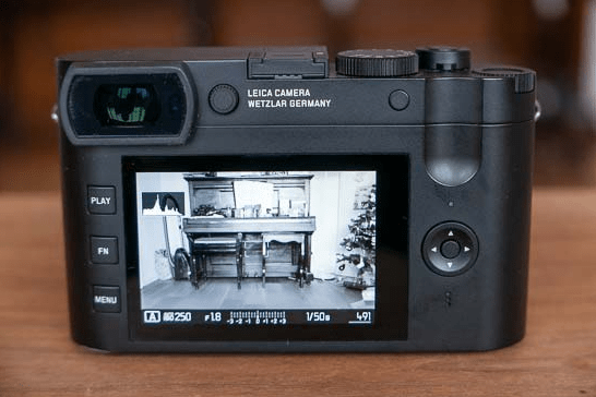 Leica Q2 fotocamera stile vintage