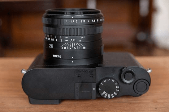 Leica Q2 fotocamera effetto pellicola