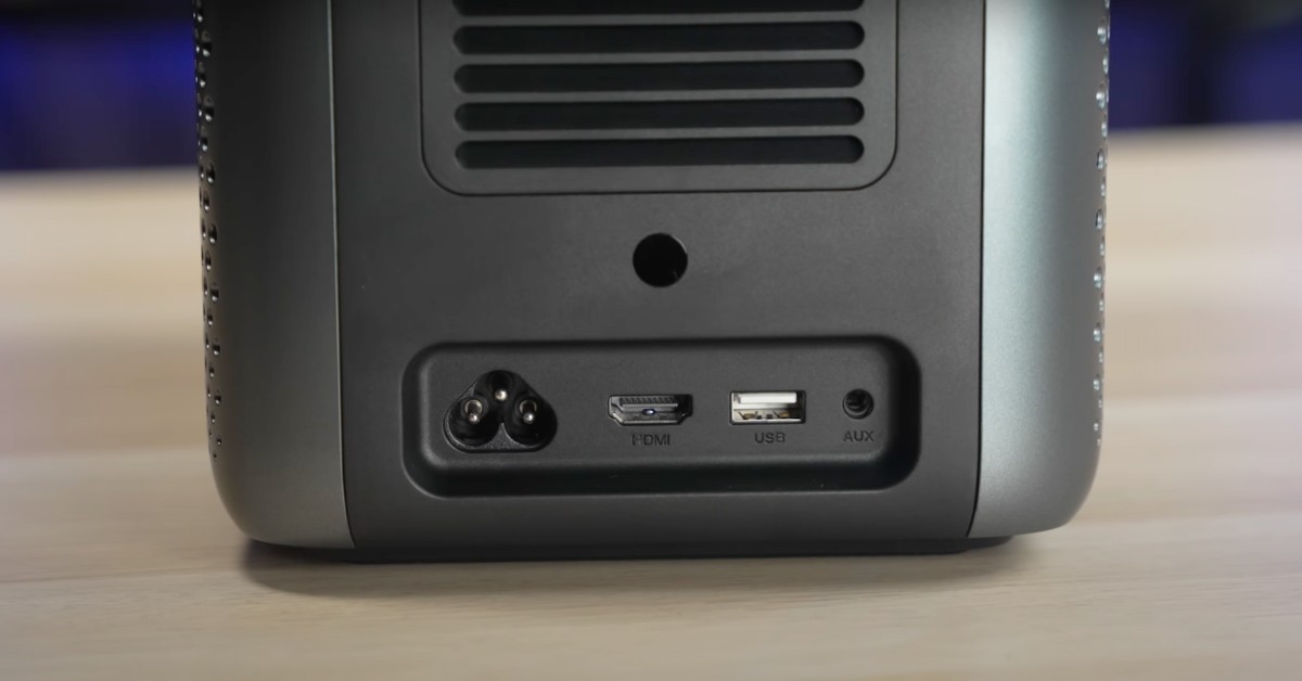 NEBULA di Anker Cosmos Proiettore per home theatre