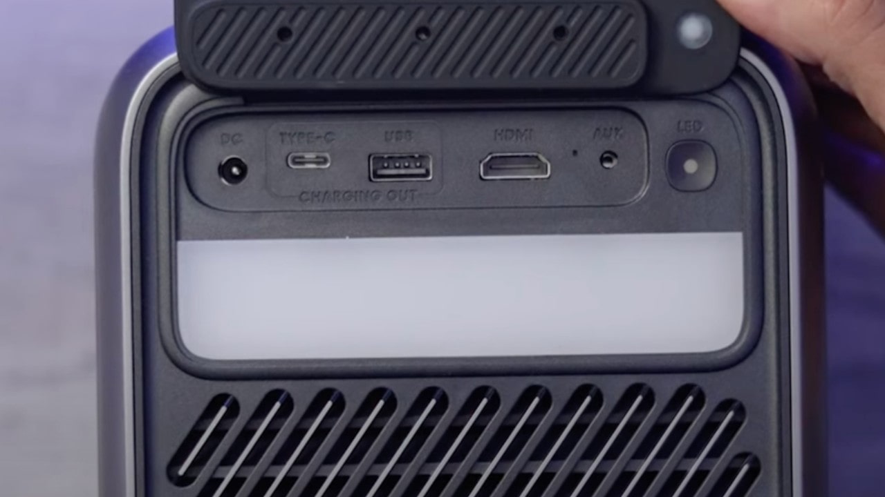 NEBULA di Anker Mars 3 proiettore sotto i 1500 euro